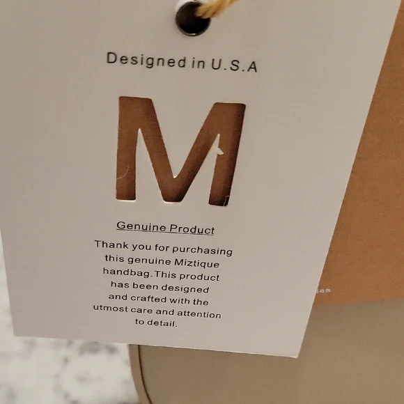 Chic Tan Shoulder Bag - Picture 13 of 15